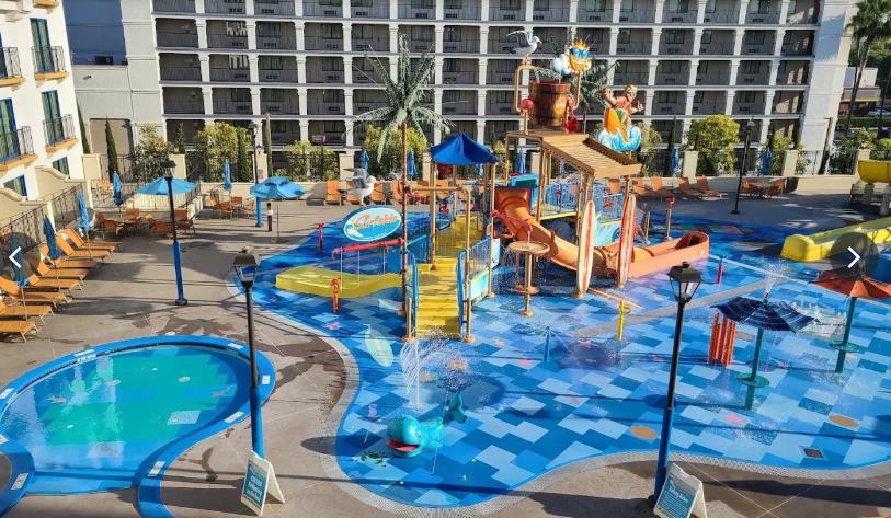 Courtyard by Marriott Anaheim Theme Park Entrance